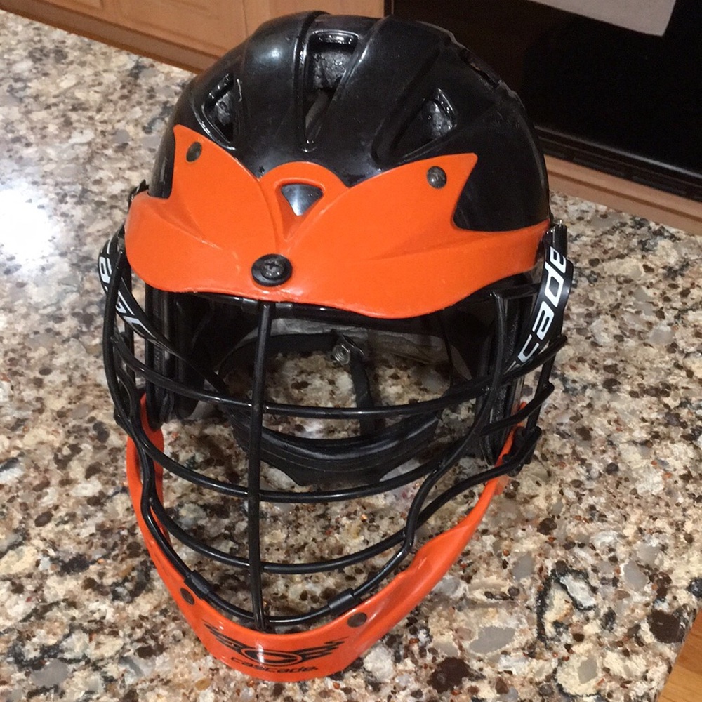 Lacrosse helmet
